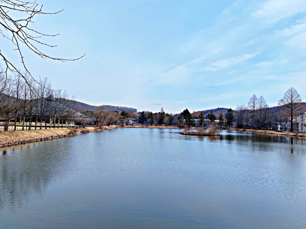 矢ヶ崎公園の湖
