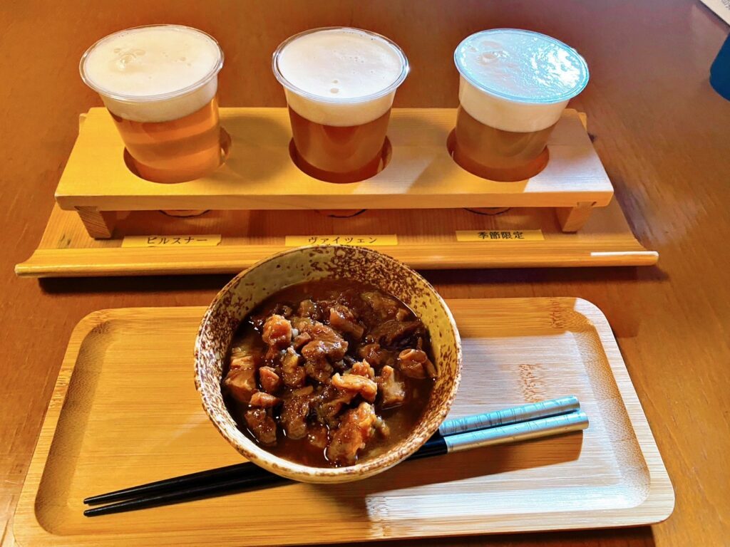 犬山ローレライ麦酒館丸の内店の土手煮とビール