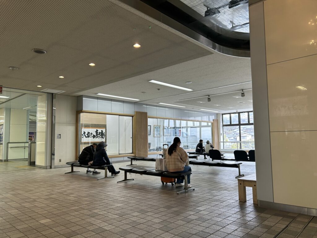 新尾道駅