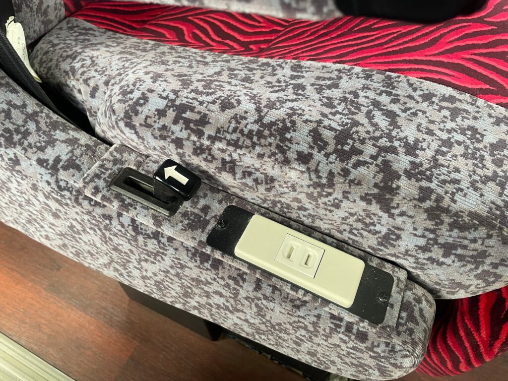 ニュースター号　コンセント
