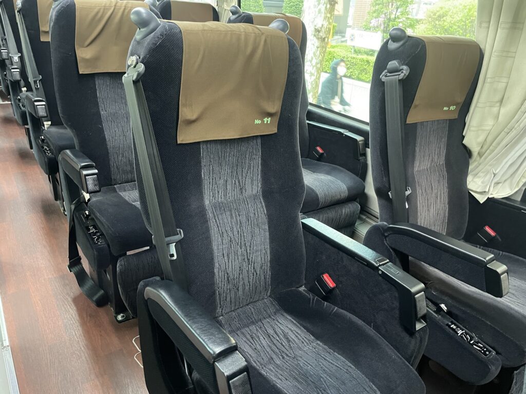 北都交通車両の椅子