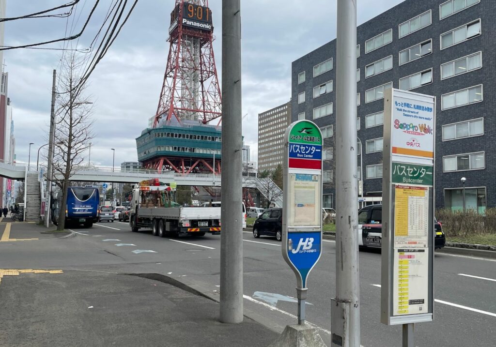 大通バスセンターからテレビ塔を望む