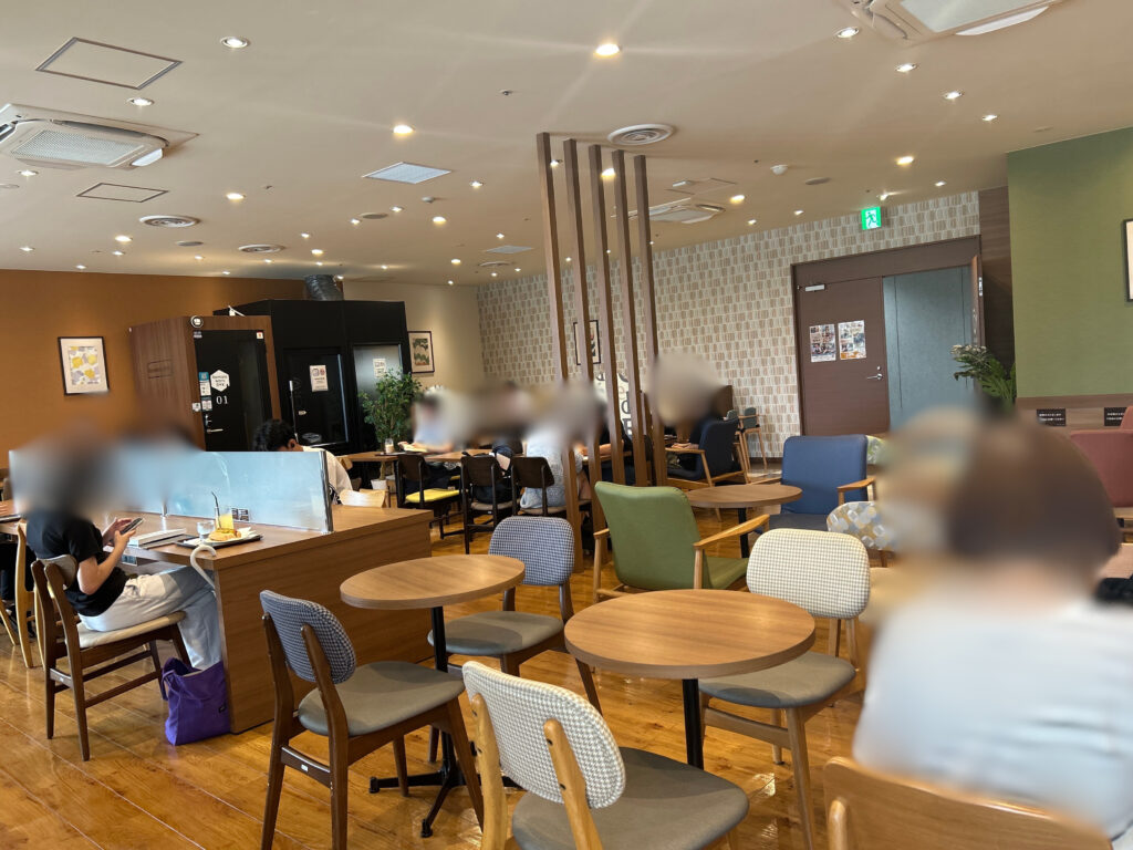 「カフェ・ド・クリエ JR岐阜駅前店」