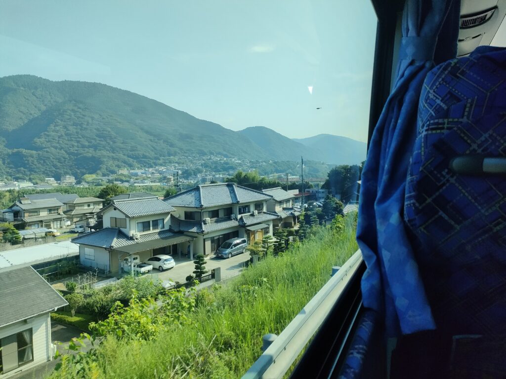 バス車窓