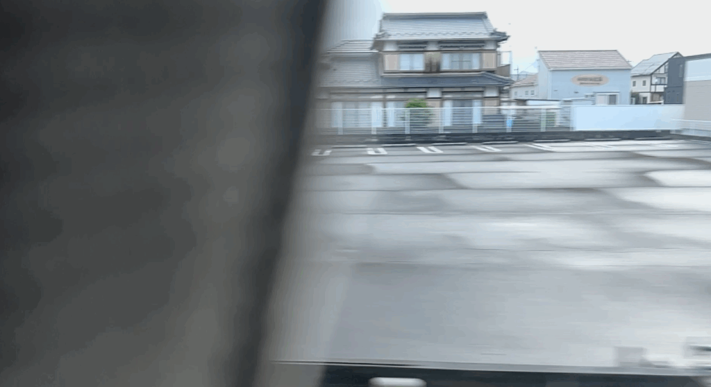 パピヨン号車窓