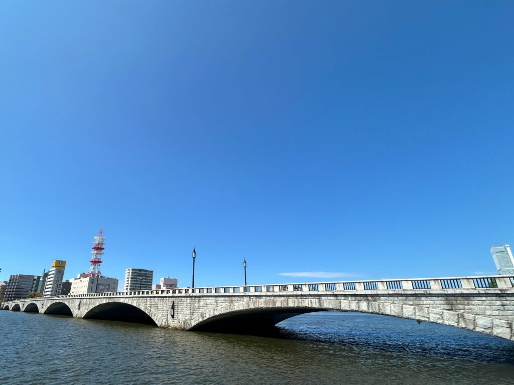 萬代橋