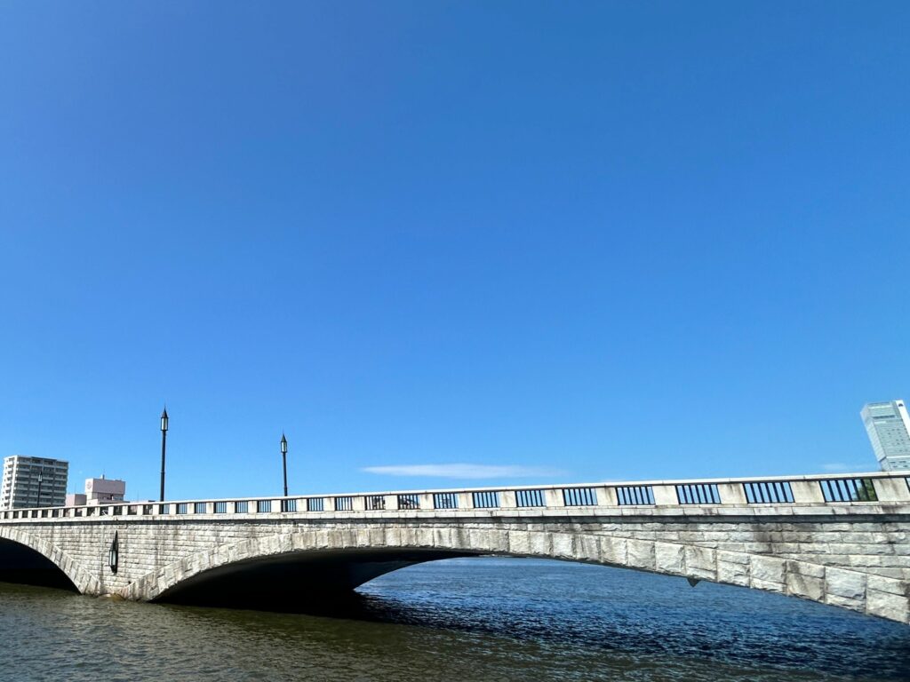 萬代橋