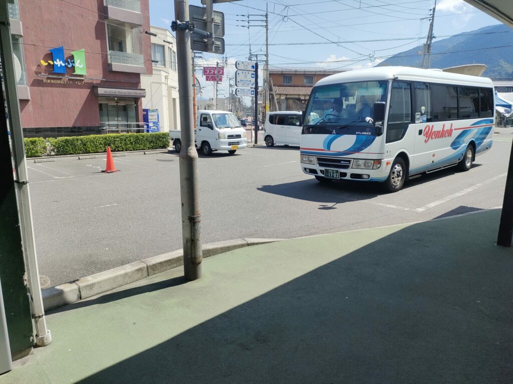 四国交通定期観光バス
