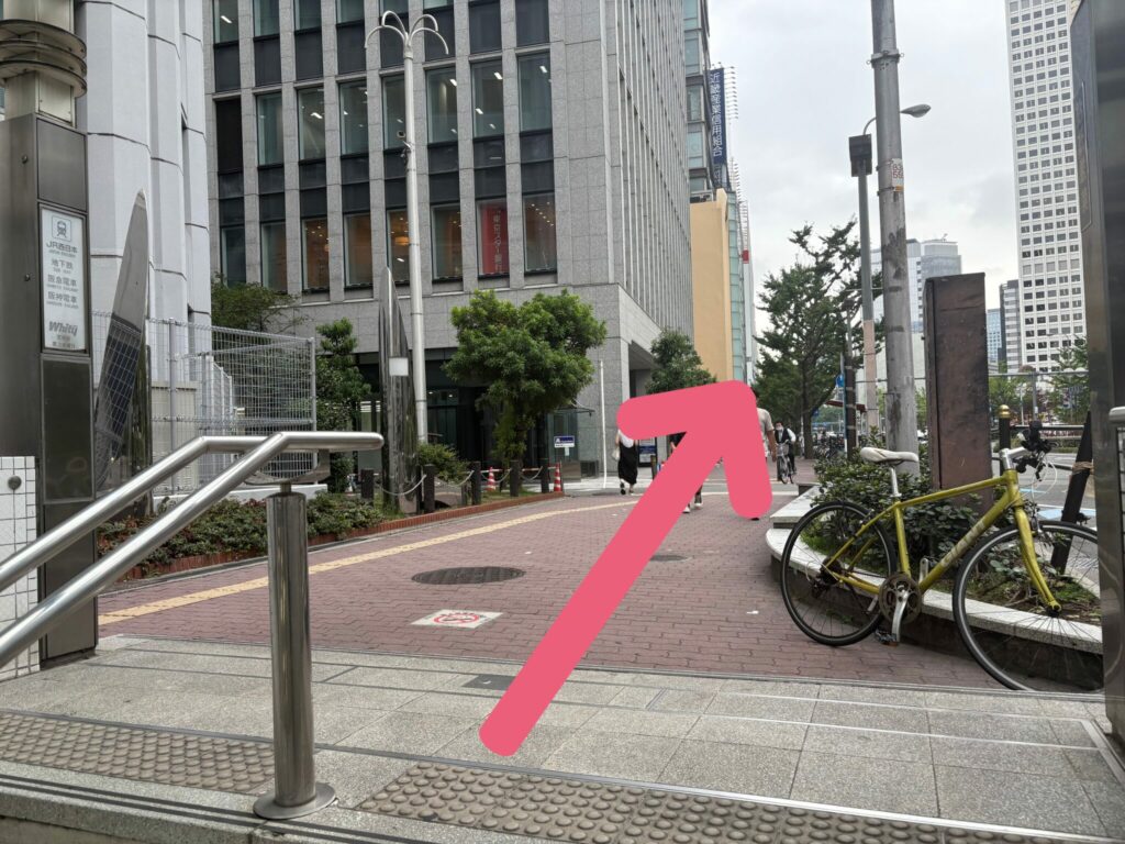 大阪駅前（東梅田駅）バスのりばへのアクセス