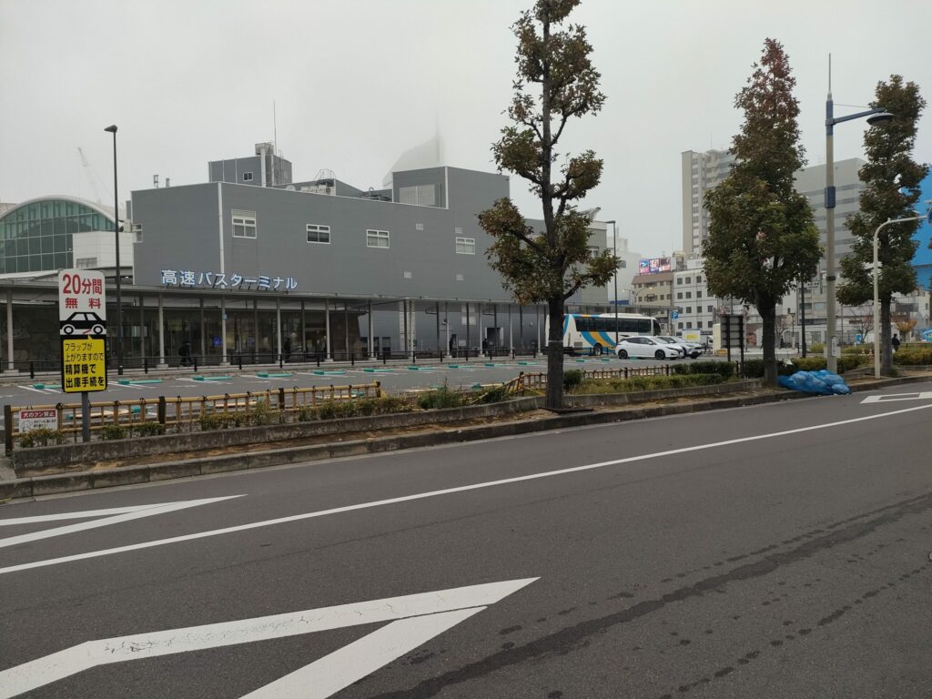 高松高速バスターミナル全体