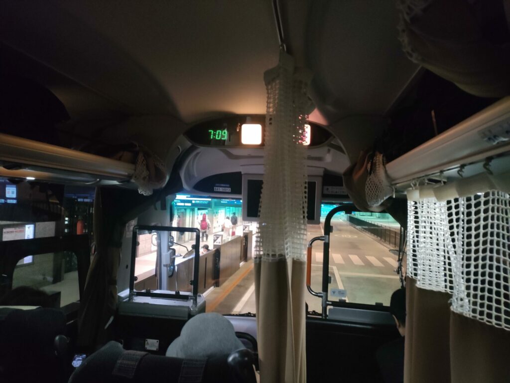 グラン昼特急出雲号車内1