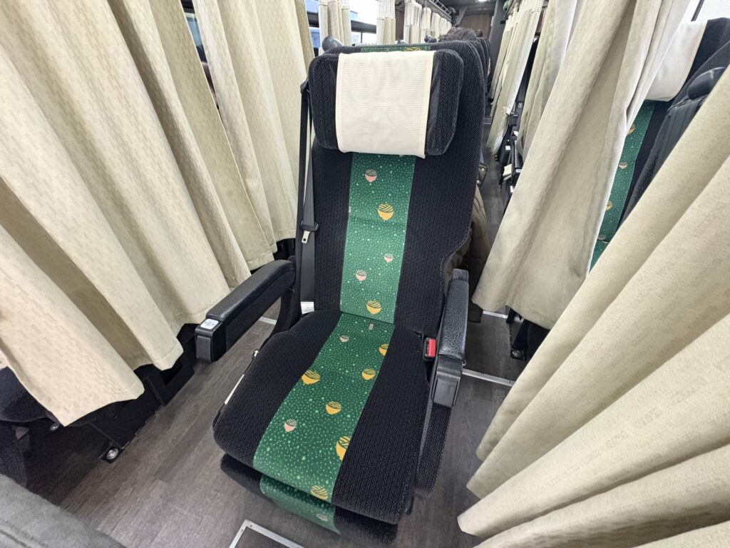 大阪・神戸-淡路・高松線フットバス 0101 便