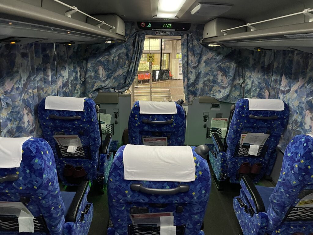 イーグルライナー　車内