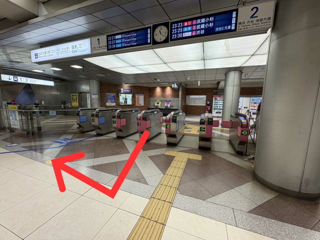 みなとみらい線「日本大通り駅」から横浜スタジアムへのアクセス