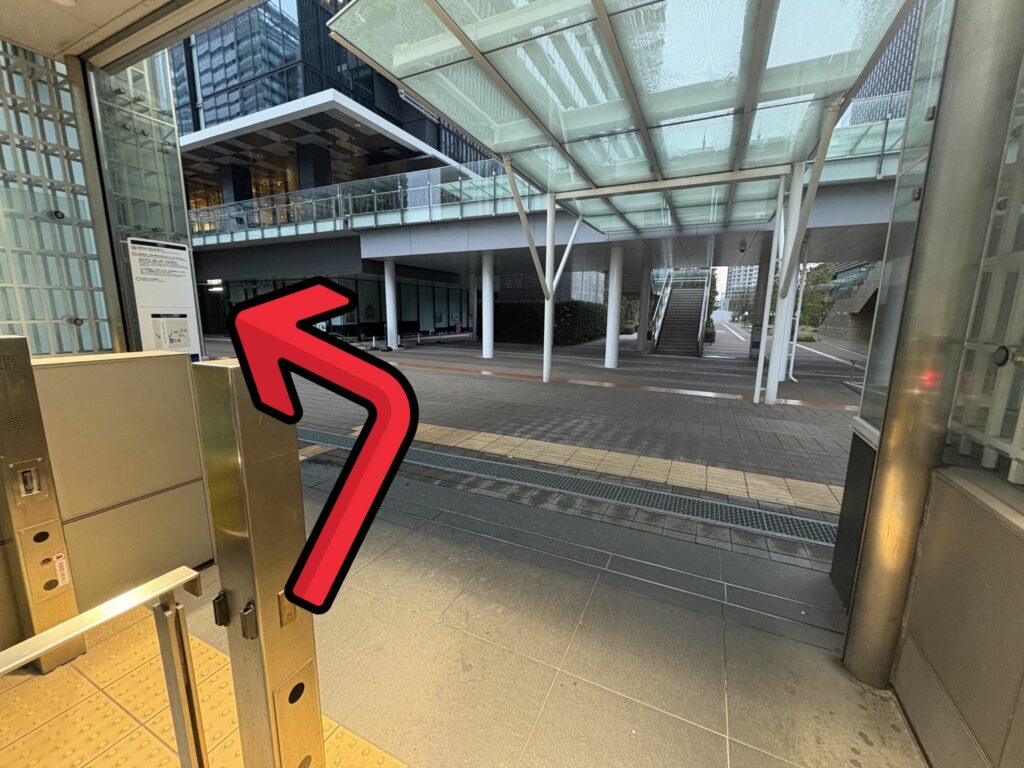 みなとみらい線「新高島駅」からKアリーナ横浜へのアクセス