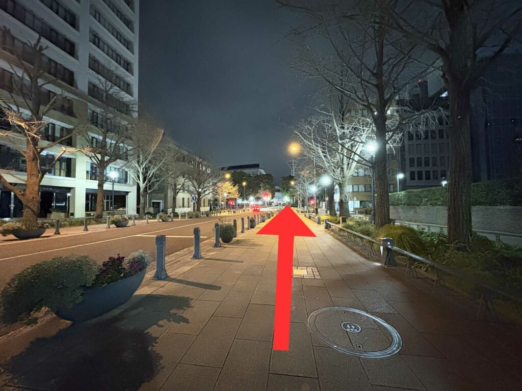 みなとみらい線「日本大通り駅」から横浜スタジアムへのアクセス