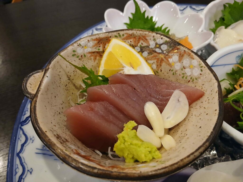 とさ市場皿鉢料理