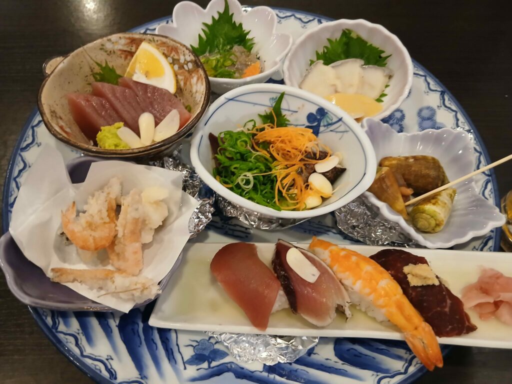 とさ市場皿鉢料理