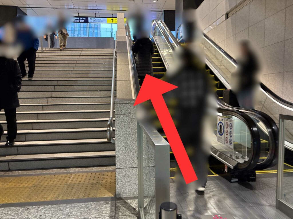 JR横浜駅から横浜駅西口第２ターミナルへのアクセス