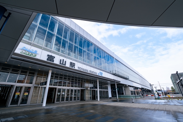 富山駅