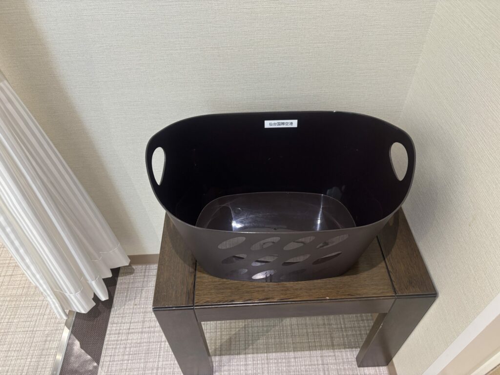 着替え入れの籠