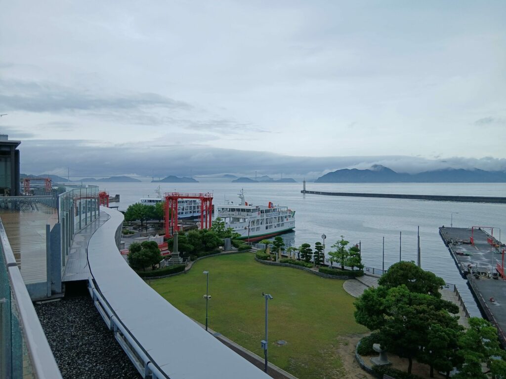 今治港