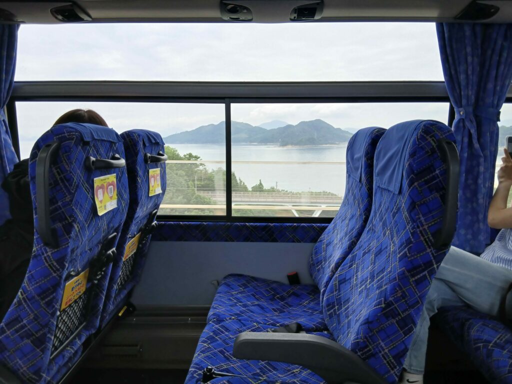 しまなみライナー座席