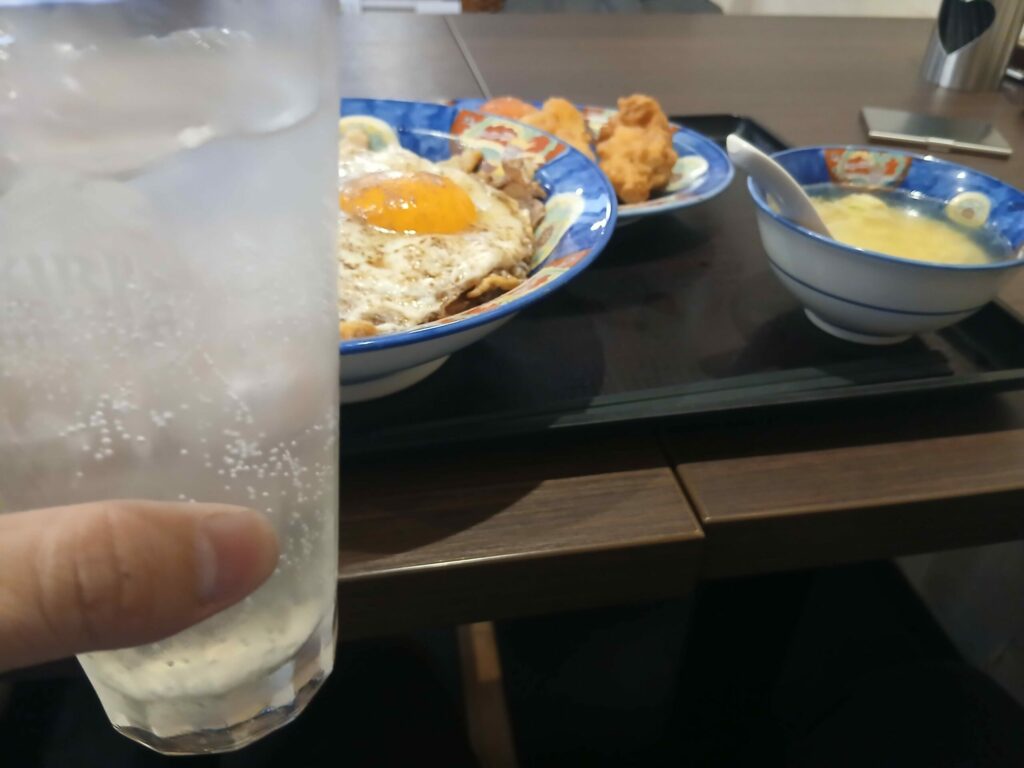 白楽天焼豚玉子飯
