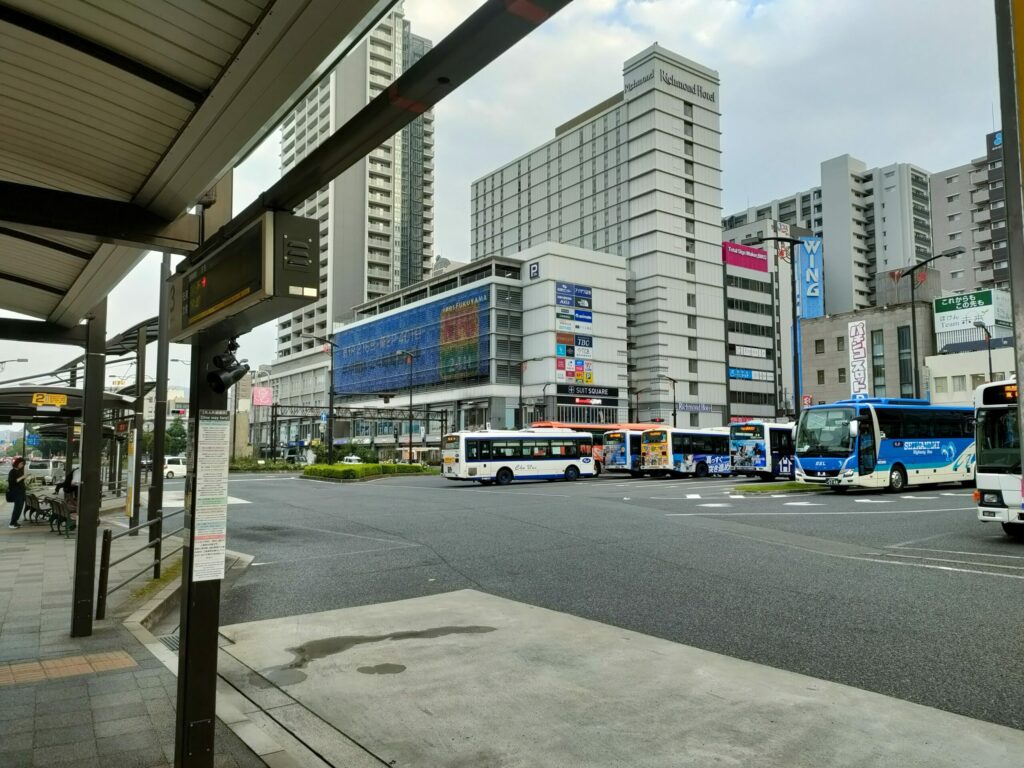 福山駅バスターミナル全体