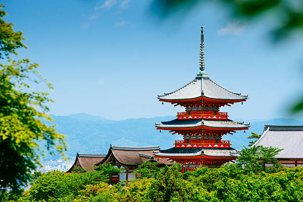 京都・清水寺の三重塔