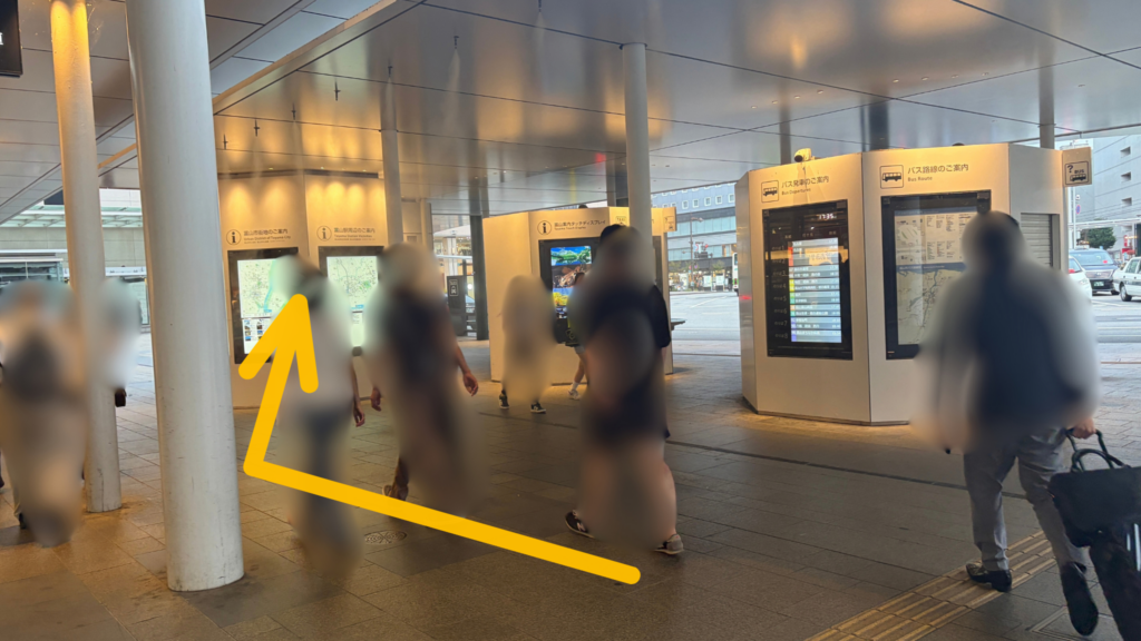 富山駅前