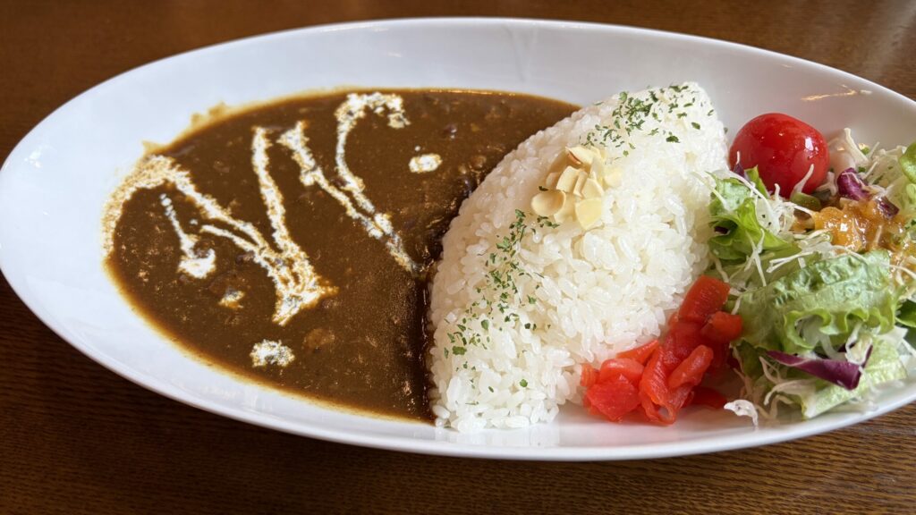 ホテル立山特性カレー