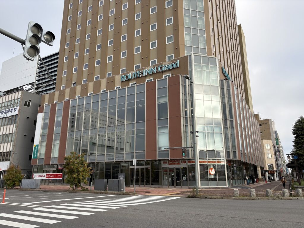 ルートイングランドと27番のりば（医大・緑が丘方面）